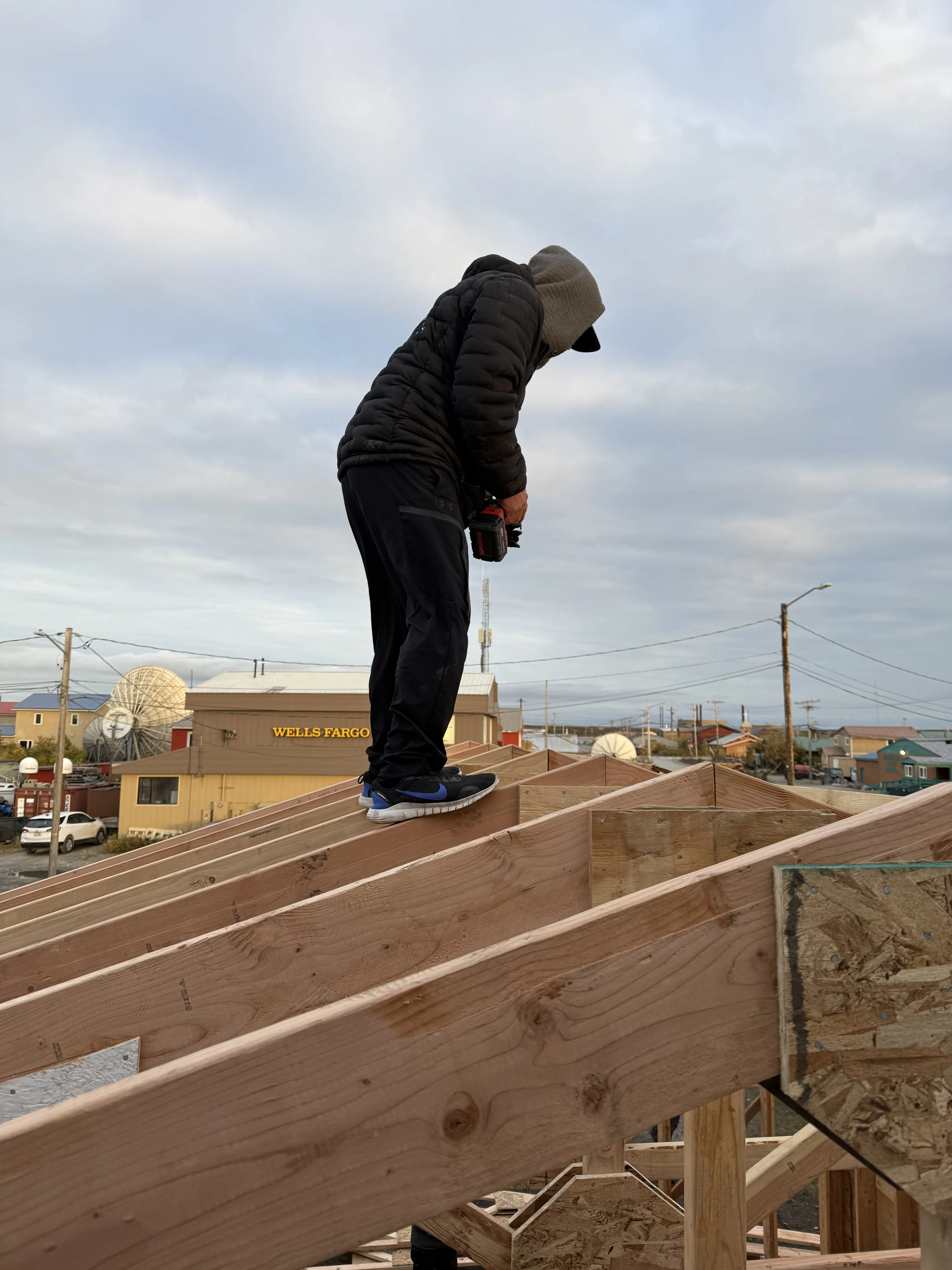 Late-year village visits, community gatherings, and cold-season preparations.