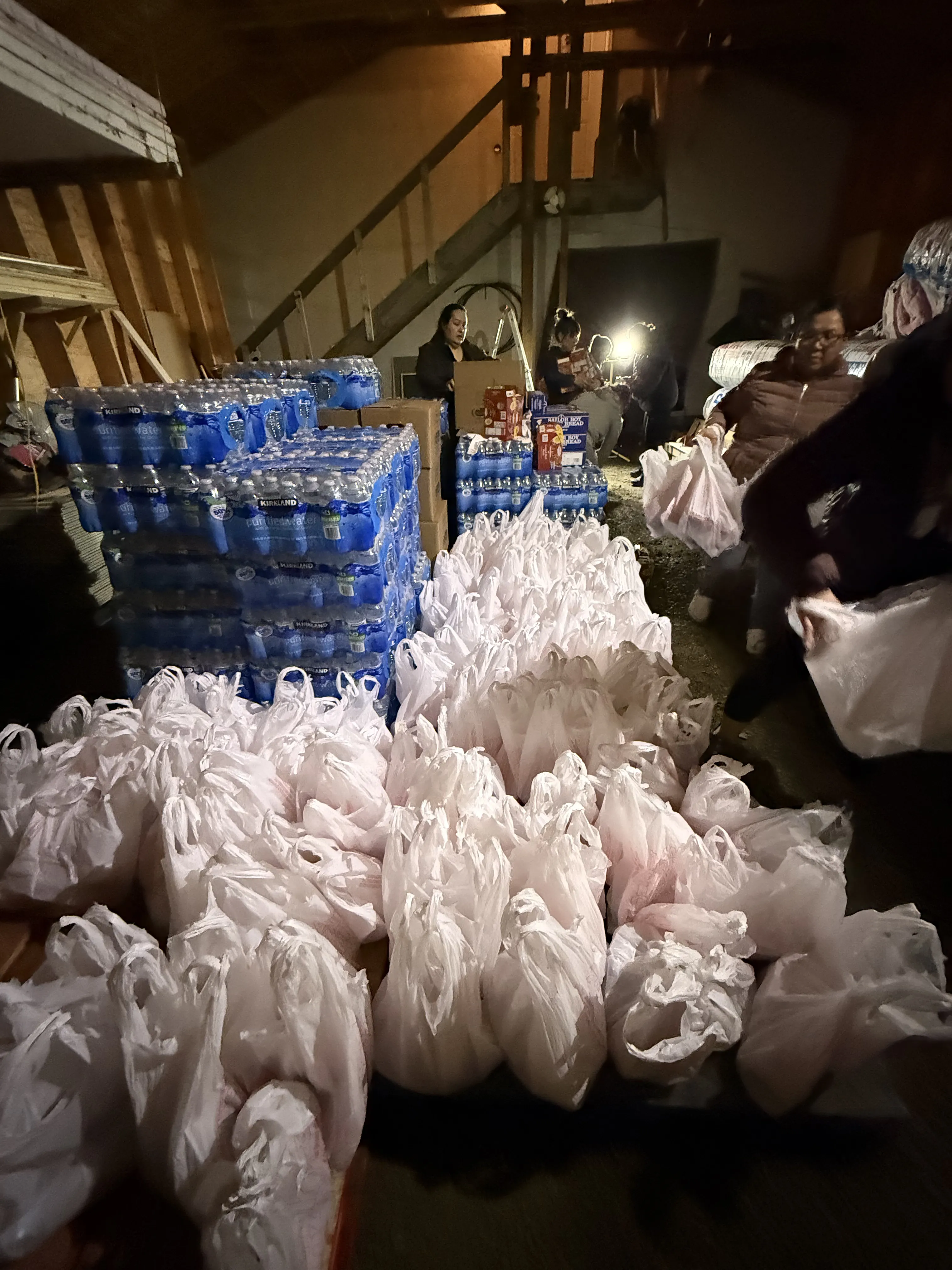 Late-year village visits, community gatherings, and cold-season preparations.